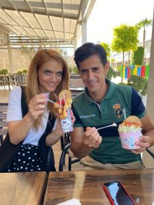 14 N.P. Beatriz Trapote y Víctor Janeiro amplían sus negocios con una franquicia Cafetería-Heladería IceCoBar