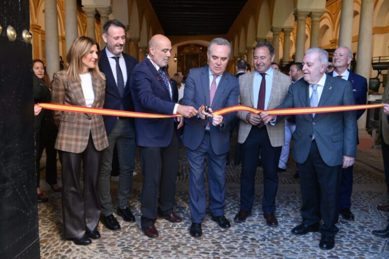 El apeadero del Real Alcázar acoge una exposición inédita de carruajes tipo coach con motivo del 40 aniversario de la Exhibición de Enganches