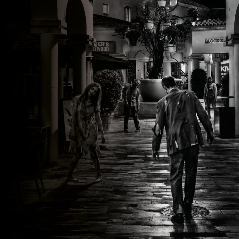 Survival Zombie regresa a Plaza Mayor para vivir una nueva noche de terror y supervivencia